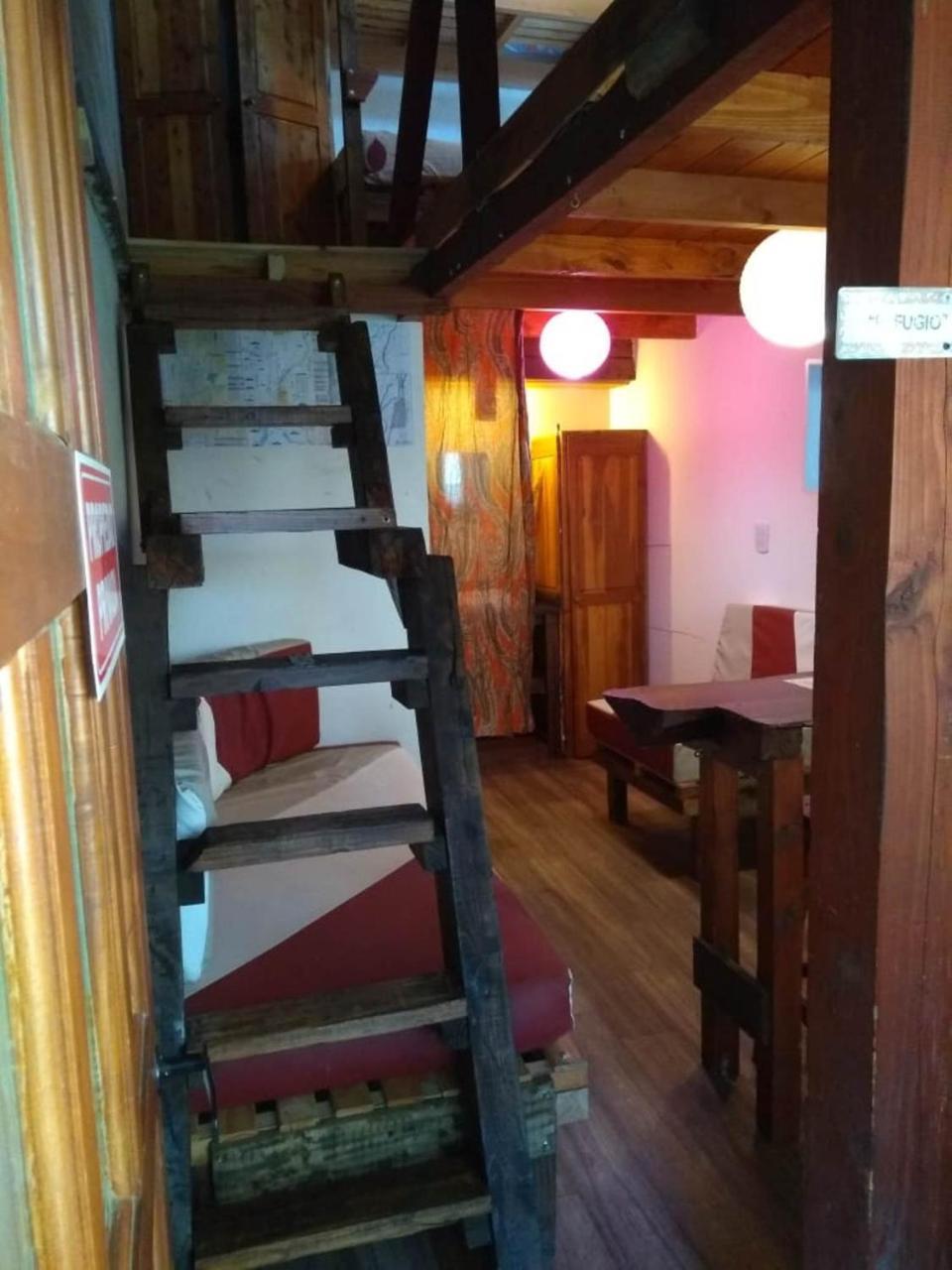 La Casa Del Arbol - Hostel Ель-Больсон Екстер'єр фото